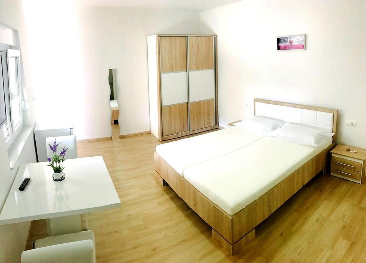 Apartmani Maki Омиш Экстерьер фото